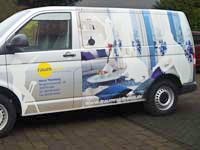 Fahrzeugbeklebung eines VW-Transporters. Bild 2 von 4